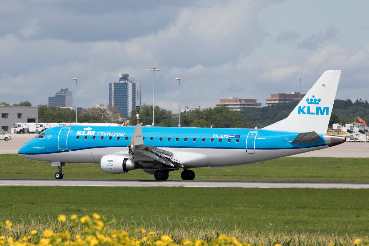KLM Cityhopper (WA-KLC), PH-EXS, Embraer, ERJ-175 STD (170-200), 05.08.2021, EDDS-STR, Stuttgart, Germany