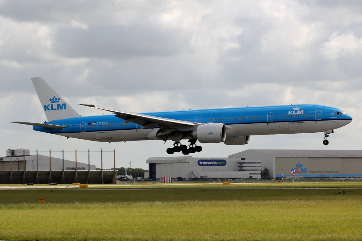KLM PH-BVG bei der Landung in Amsterdam 20.5.2015
