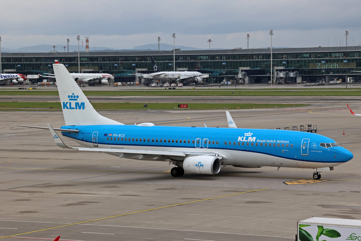 KLM Royal Dutch Airlines, PH-BCE, Boeing B737-8K2, msn: 42151/4852,  Bluethroat / Blauwborst , 14.Oktober 2023, ZRH Zürich, Switzerland.