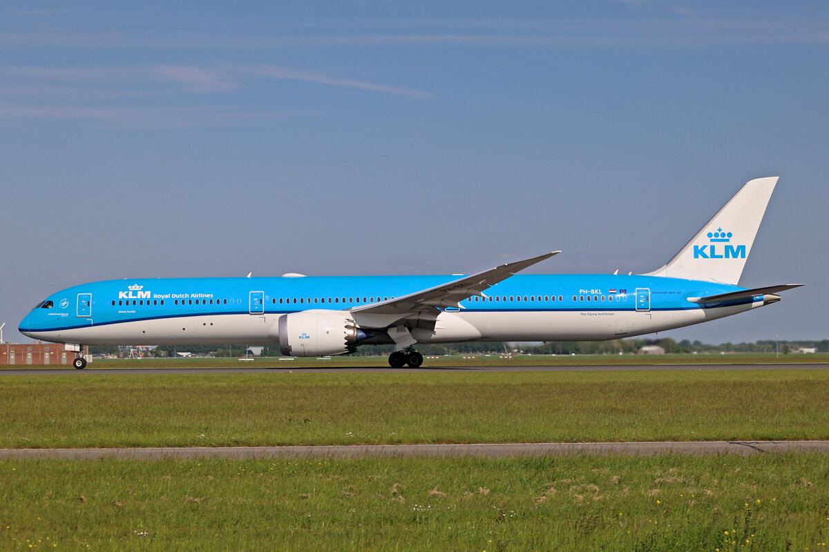 KLM Royal Dutch Airlines, PH-BKL, Boeing B787-10, msn: 42501/1130,  Muscari / Blauw Druifje , 19.Mai 2023, AMS Amsterdam, Netherlands.