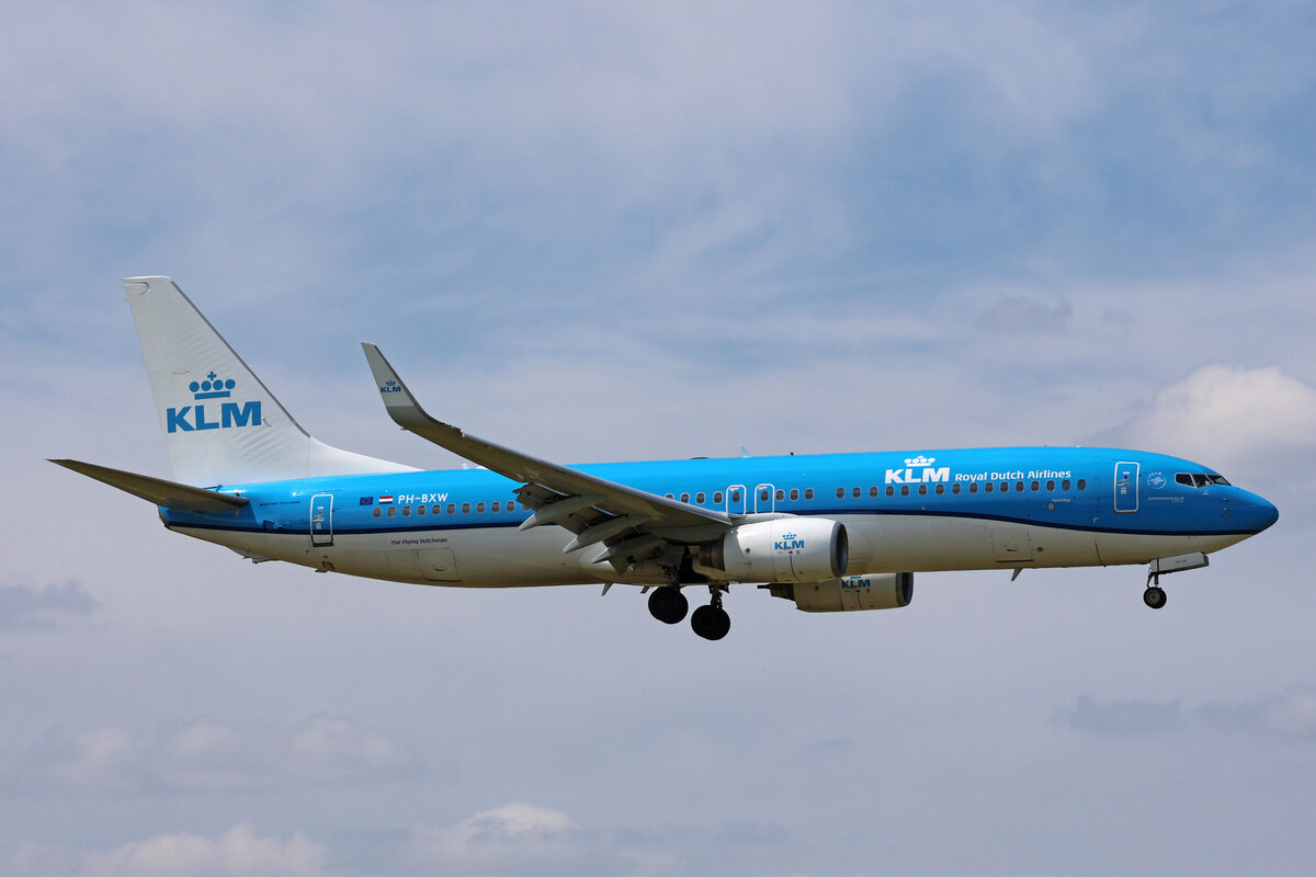 KLM Royal Dutch Airlines, PH-BXW, Boeing B737-8K2, msn: 30360/2467,  Patrijs / Partridge , 19.Mai 2023, AMS Amsterdam, Netherlands.