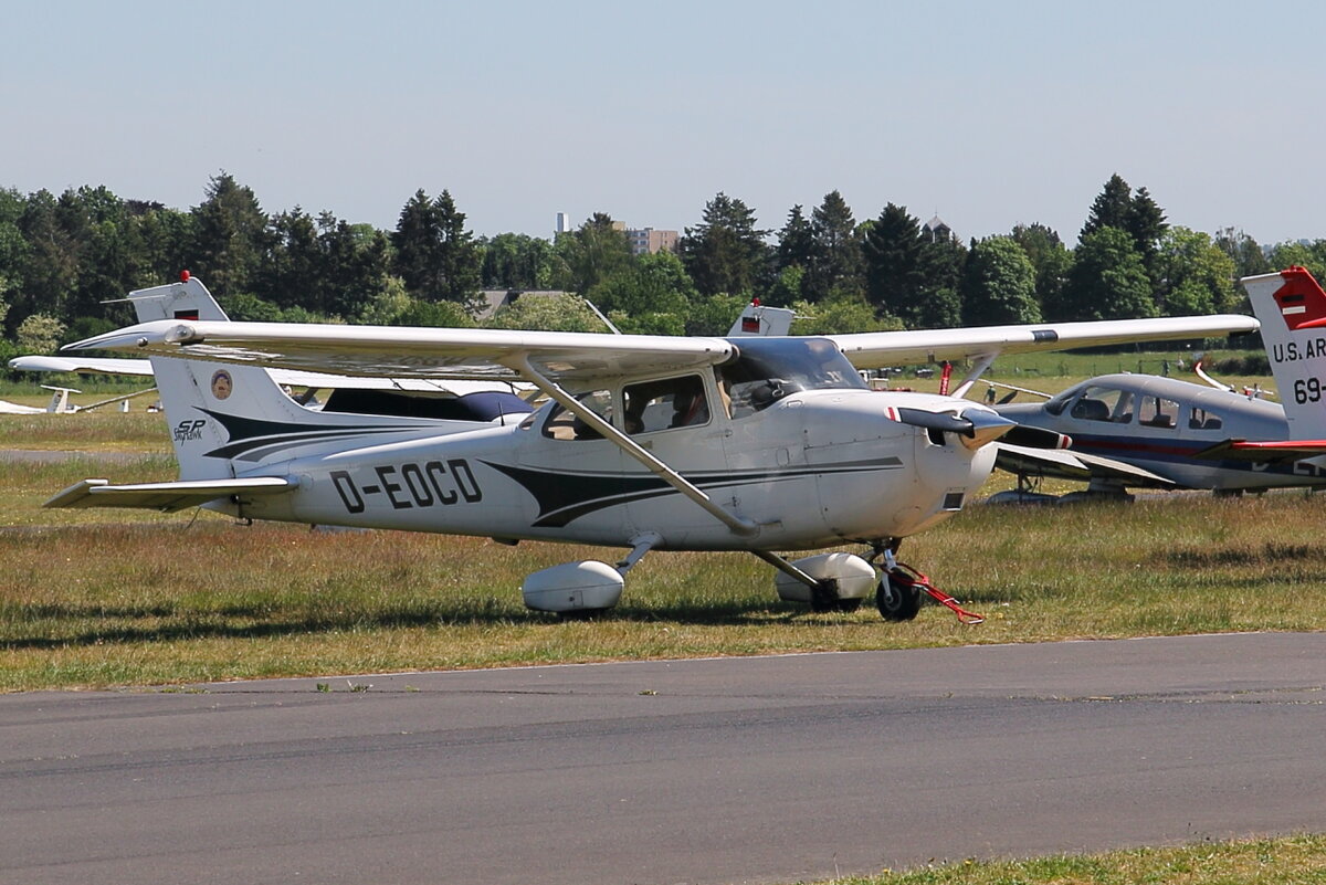 Kölner Klub für Luftsport, D-EOCD, Cessna 172S Skyhawk SP. Bonn-Hangelar (EDKB) am 14.05.2022.