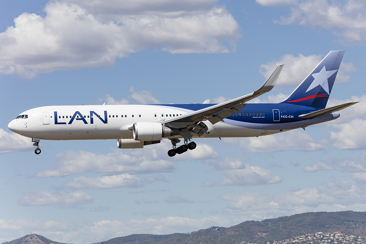 LAN, CC-CXI, Boeing, B767-316ER, 10.09.2017, BCN, Barcelona, Spain 



