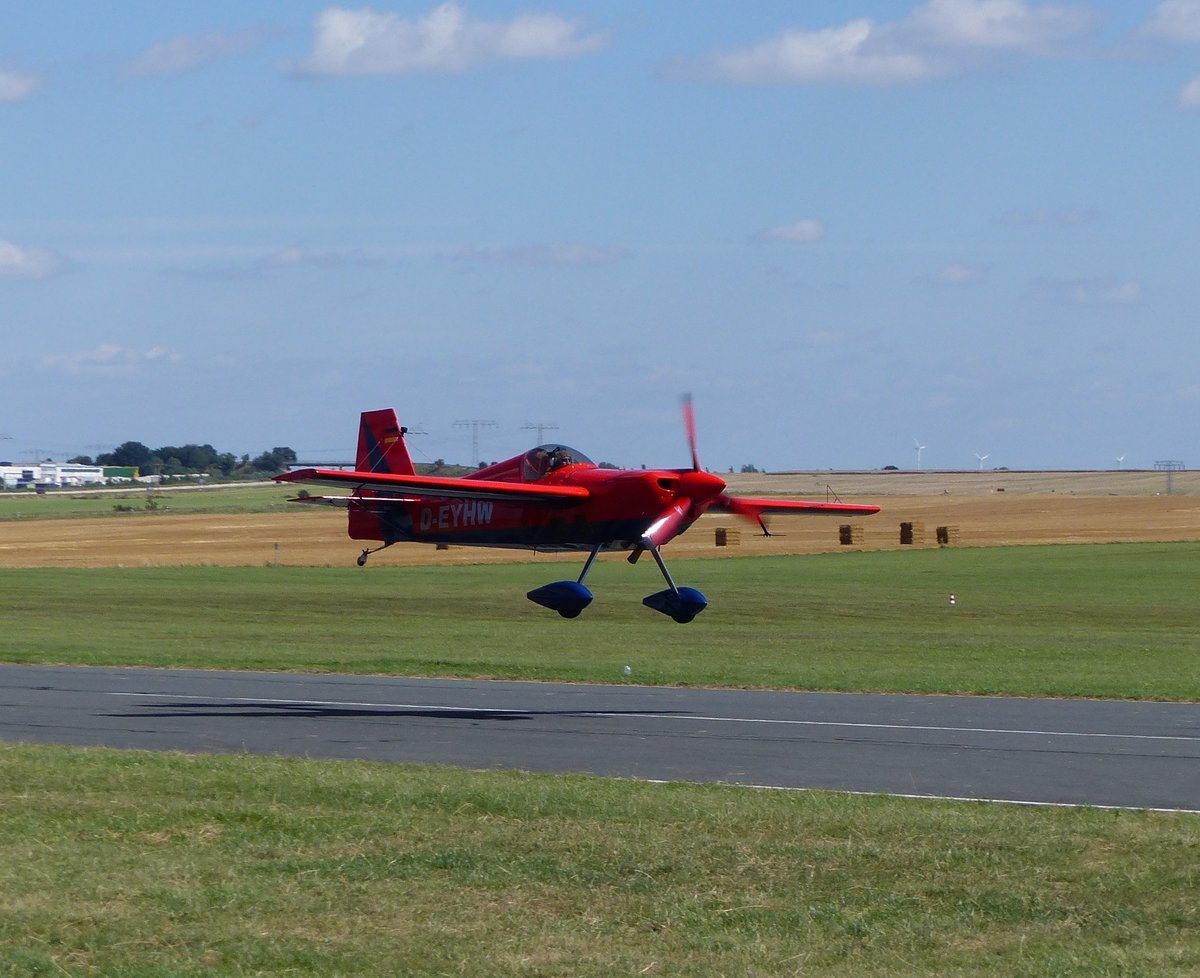 Laser 260, D-EYHW, bei der Landung in Gera (EDAJ)am 13.8.2016
