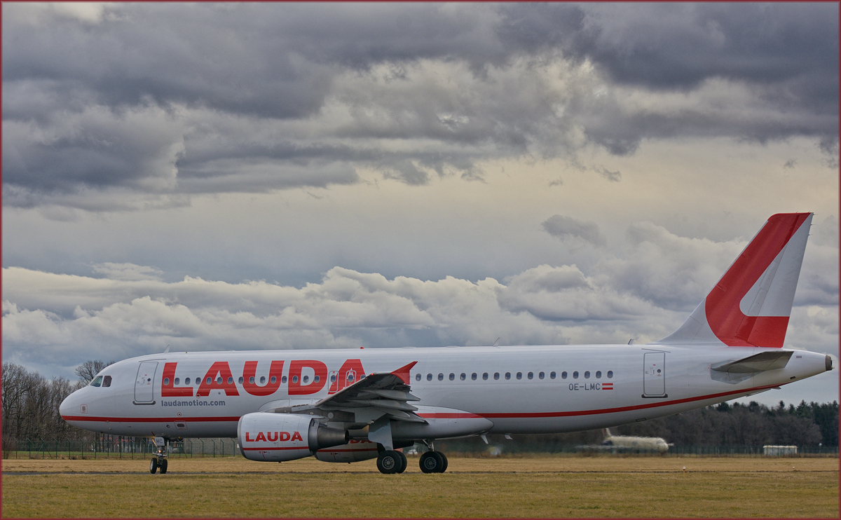 LaudaMotion OE- LMC; Airbus A320; Maribor Flughafen MBX; 3.3.2020