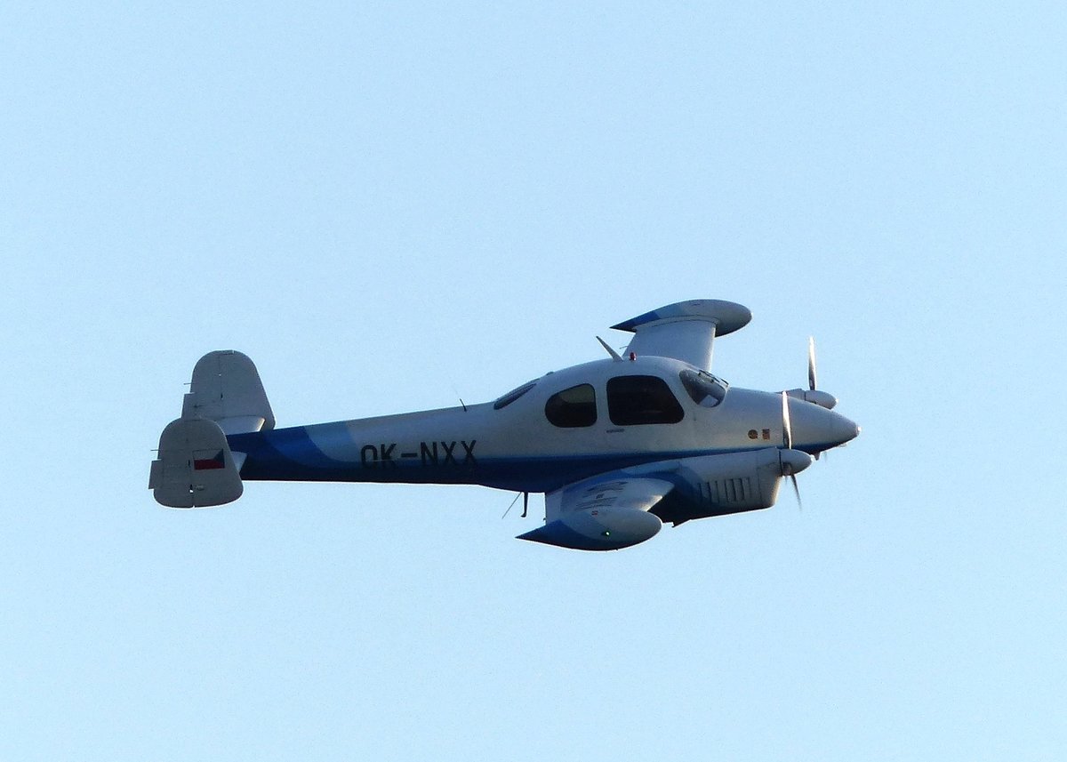 LET L-200 Morava, OK-NXX über der Hahnweide (EDST) am 10.9.2016