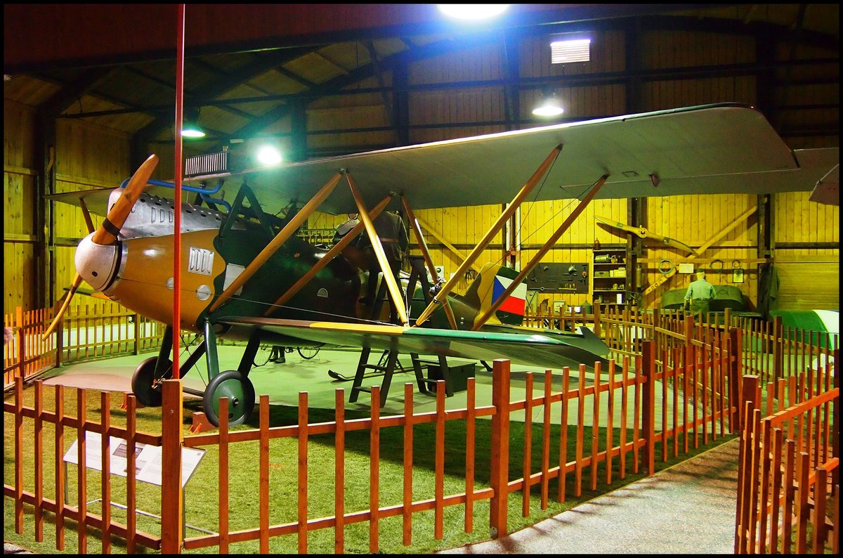 Letov Š2 - Beobachtung und Bomber(1920), Motor Maybach Mb-4a, Militärisches Luftfahrtmuseum Praha Kbely am 9.5.2015.