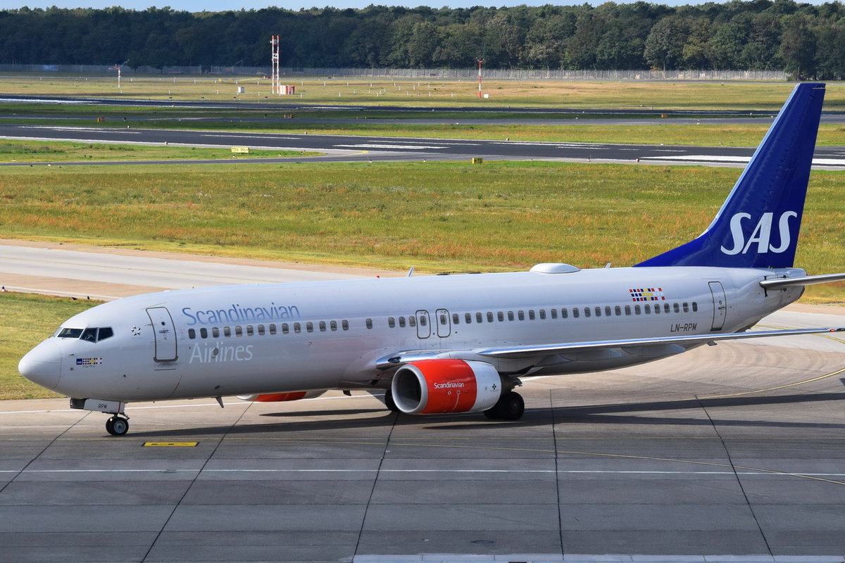 LN-RPM SAS Scandinavian Airlines Boeing 737-883  , TXL , 22.09.2017
