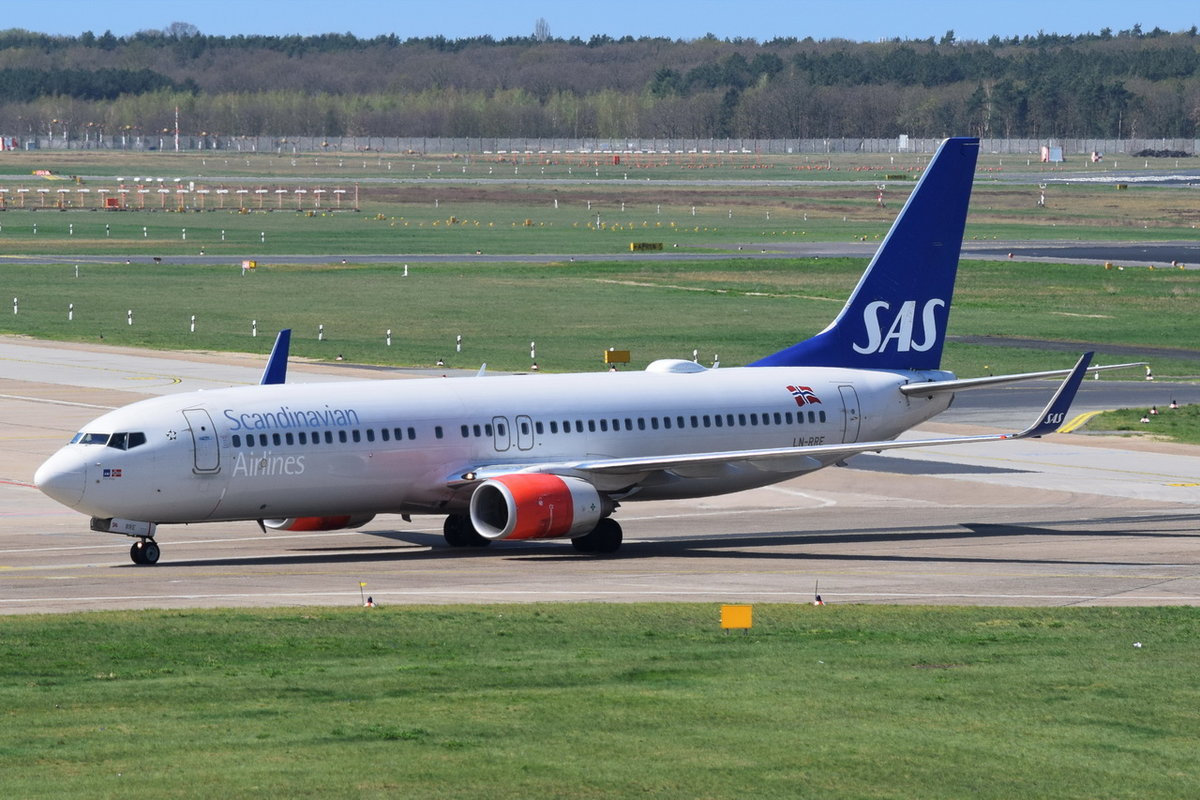 LN-RRE SAS Scandinavian Airlines Boeing 737-85P(WL) , TXL , 17.04.2018