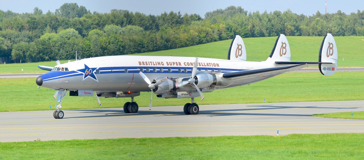 Lockheed C-121C Super Constellation HB-RSC nach der Rückkehr vom Rundflug auf den Hamburg Airport Days am 22.08.15 eine gute halbe Stunde Hamburg von oben kostete in der Super Connie satte 400€.