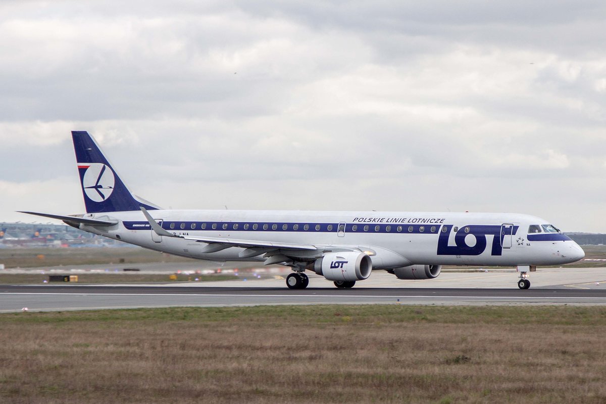 LOT Polish Airlines (LO-LOT), SP-LNA, Embraer, 195 LR (190-200 LR), 06.04.2017, FRA-EDDF, Frankfurt, Germany