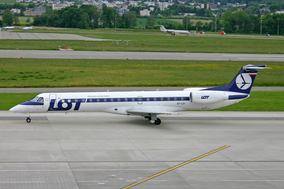 LOT Polish Airlines, SP-LGI, Embraer ERJ-145MP, msn: 14500336, 25.Mai 2006, ZRH Zürich, Switzerland.