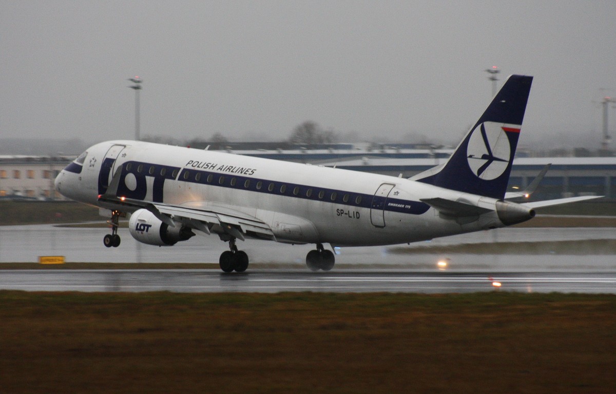 LOT Polish Airlines, SP-.LID, (c/n 17000136),Embraer ERJ -170bis200,22.12.2014, GDN-EPGD, Gdansk, Polen 