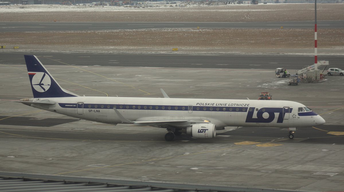 LOT Polish Airlines, SP-LNA,(c/n 190000415),Embraer ERJ190-200LR, 12.02.2017,WAW-EPWA, Warszawa, Polen 