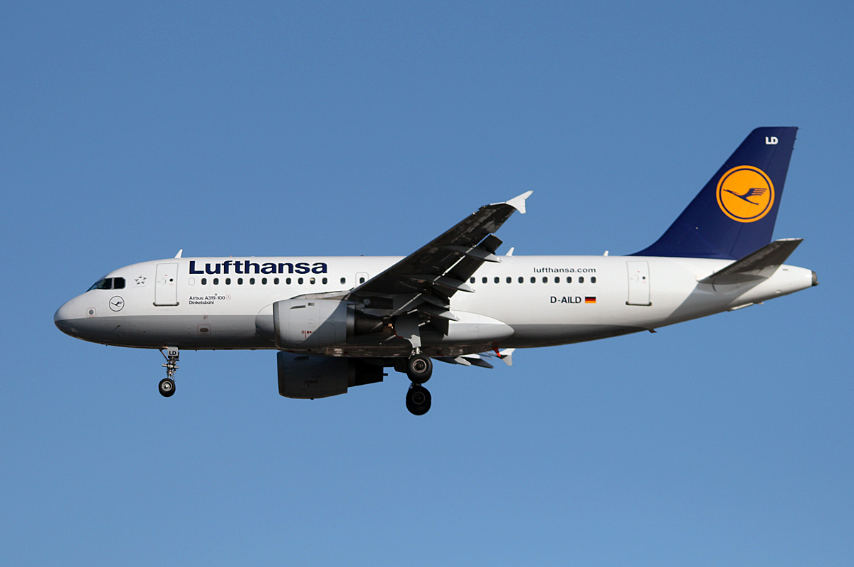 Lufthansa A 319-114 D-AILD  Dinkelsbhl  bei der Landung in Berlin-Tegel am 08.03.2014