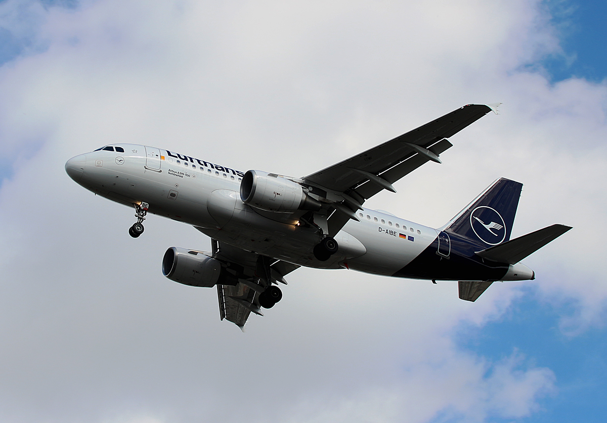 Lufthansa, Airbus A 319-112, D-AIBE  Schnefeld , TXL, 29.08.2020