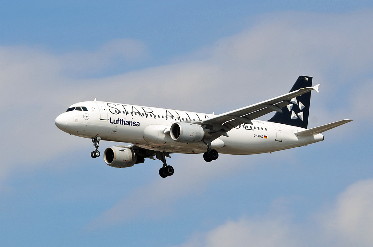 Lufthansa, Airbus A 320-211, D-AIPD, TXL, 18.08.2018