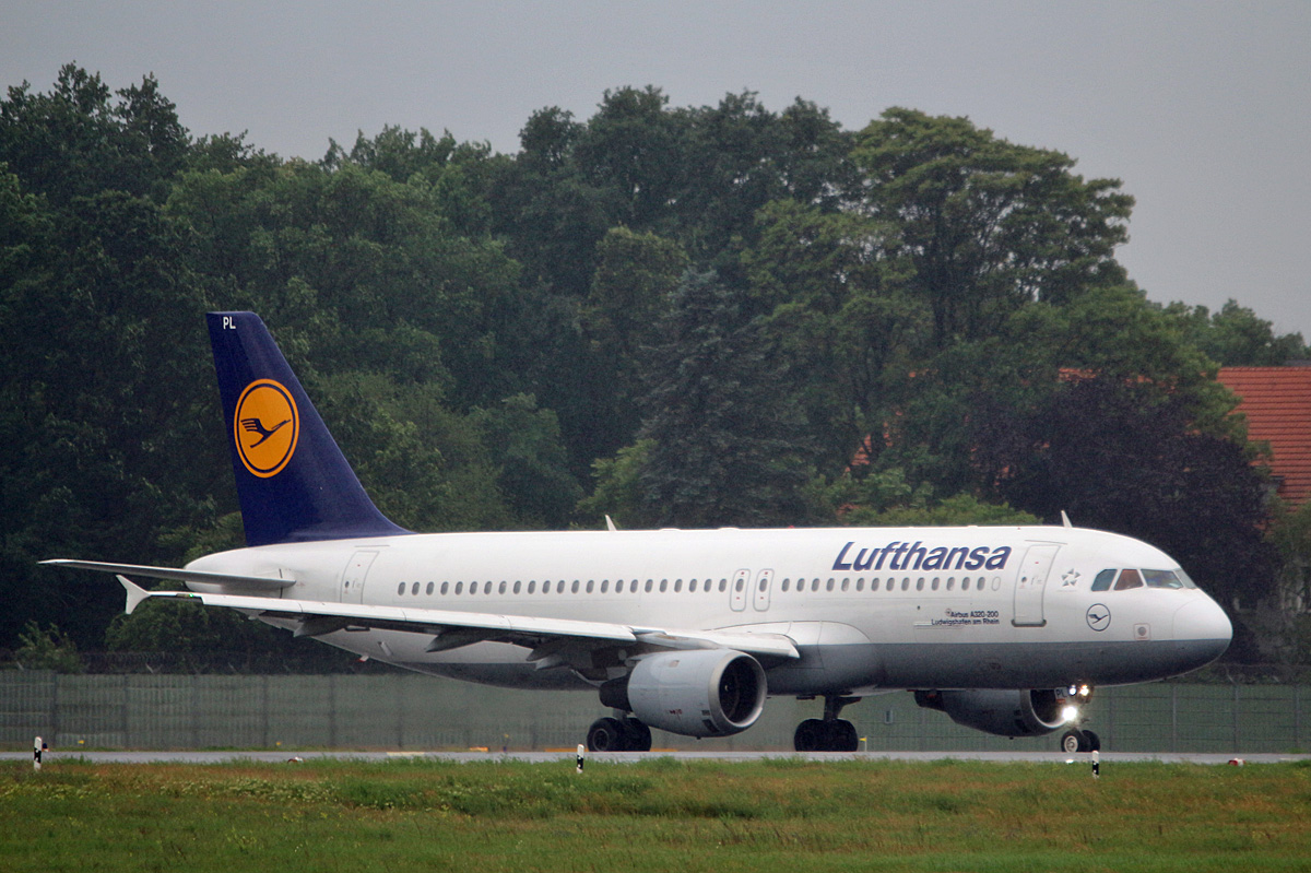 Lufthansa, Airbus A 320-211, D-AIPL  Ludwigshafen am Rhein , TXL, 04.06.2017