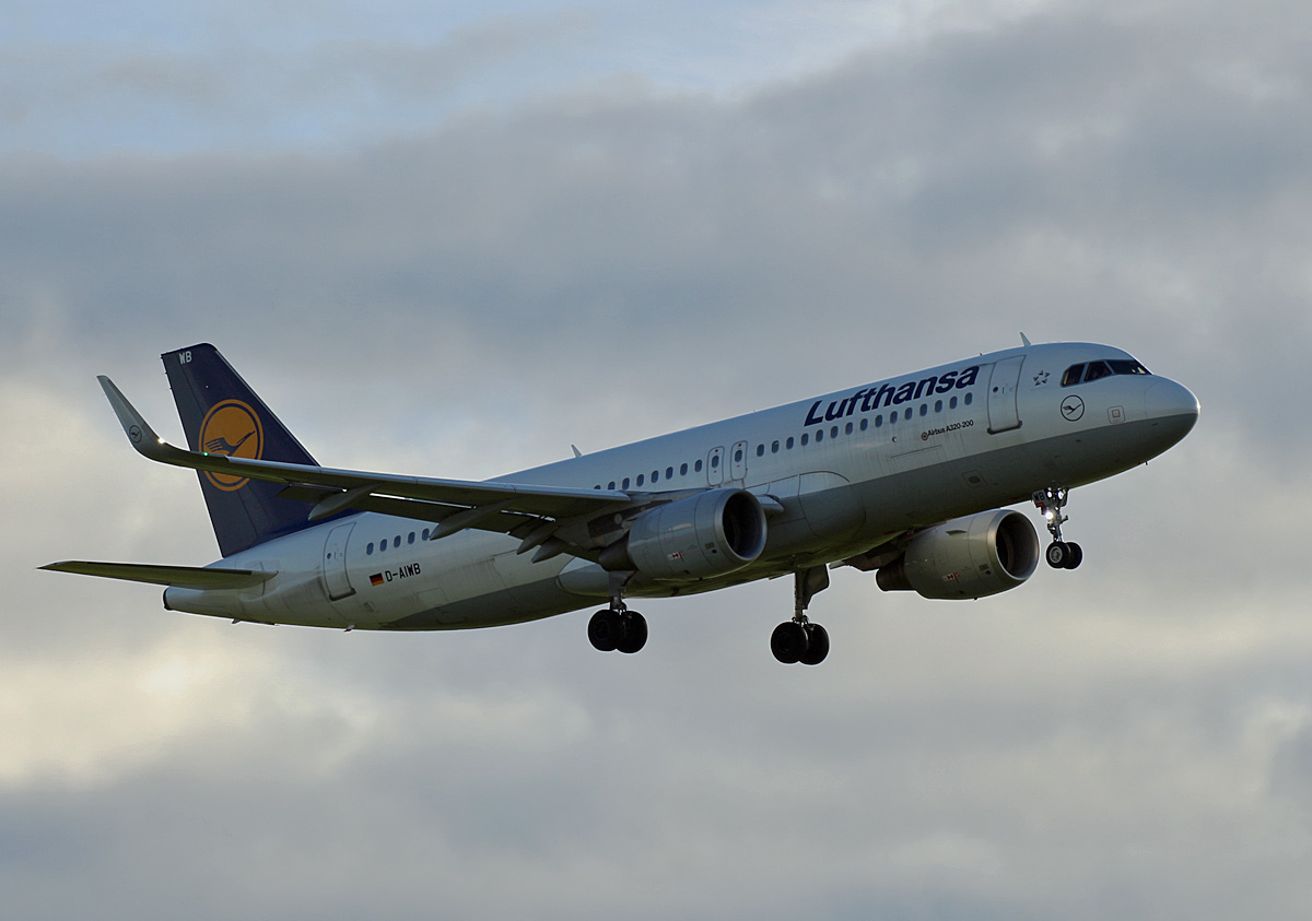 Lufthansa, Airbus A 320-214, D-AIWB BER, 29.12.2022