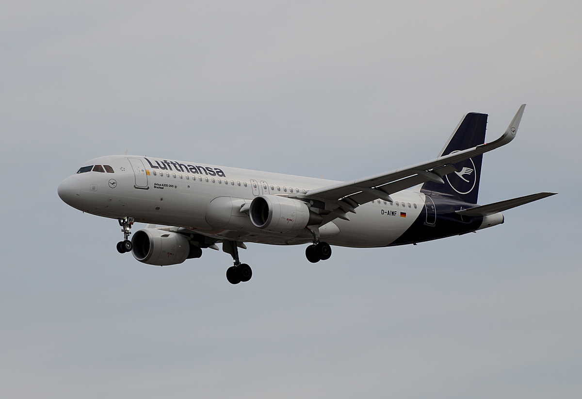 Lufthansa, Airbus A 320-214, D-AIWF  Bruchsal , TCL, 29.08.2020