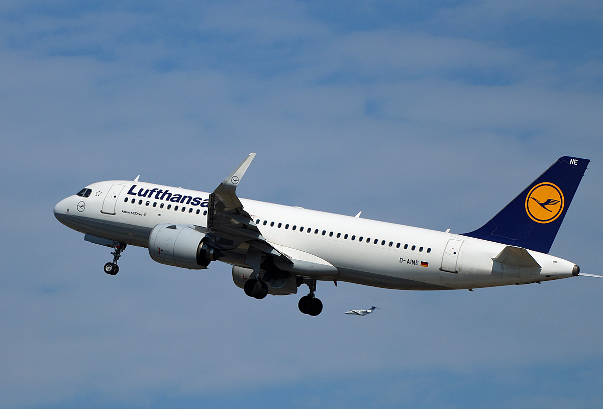 Lufthansa, Airbus A 320-271N, D-AINE, BER, 31.07.2022