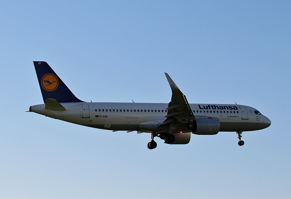 Lufthansa, Airbus A 320-271N, D-AINI, TXL, 11.10.2020