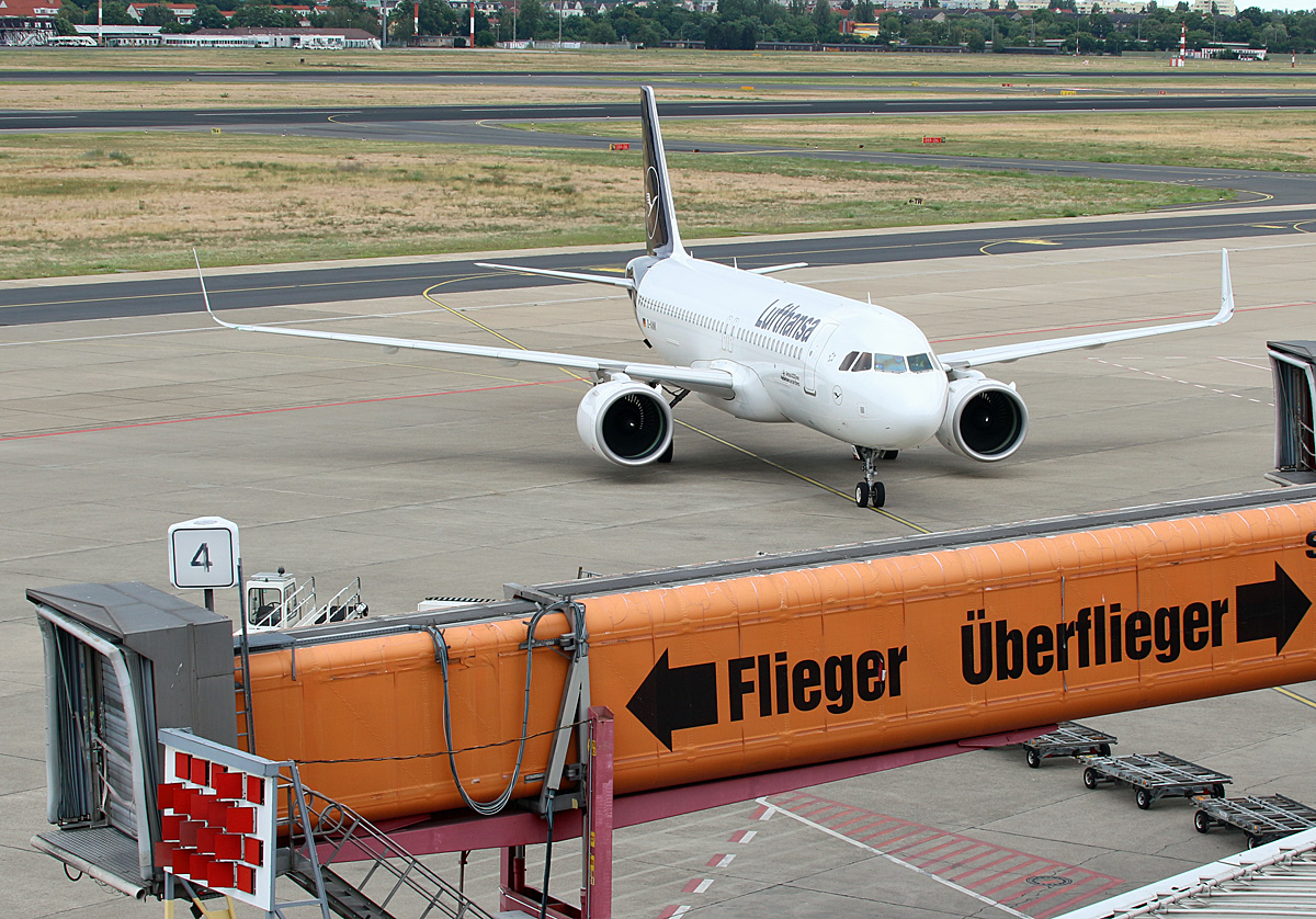 Lufthansa, Airbus A 320-271N, D-AINK  Heidenheim an der Brenz , TXL, 05.07.2020