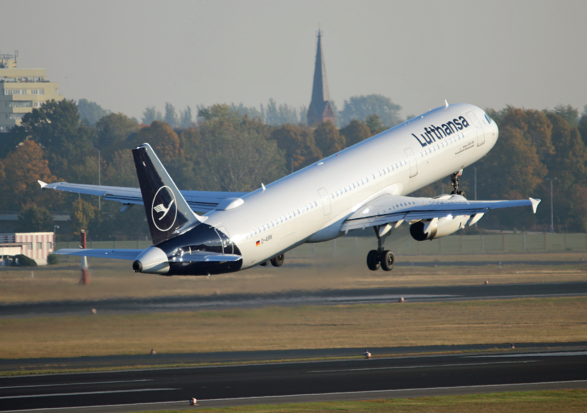 Lufthansa, Airbus A 321-131, D-AIRK  Freudenstadt/Schwarzwald , TXL, 11.10.2018