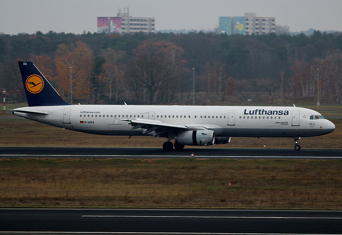 Lufthansa, Airbus A 321-231, D-AIDA  Pforzheim , TXL, 25.11.2016