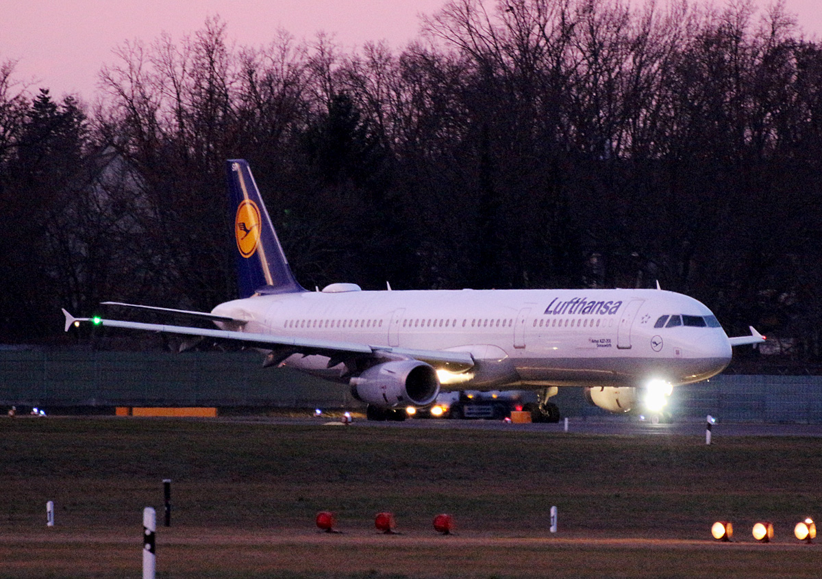 Lufthansa, Airbus A 321-231, D-AISP  Donauwrth , TXL 29.12.2019
