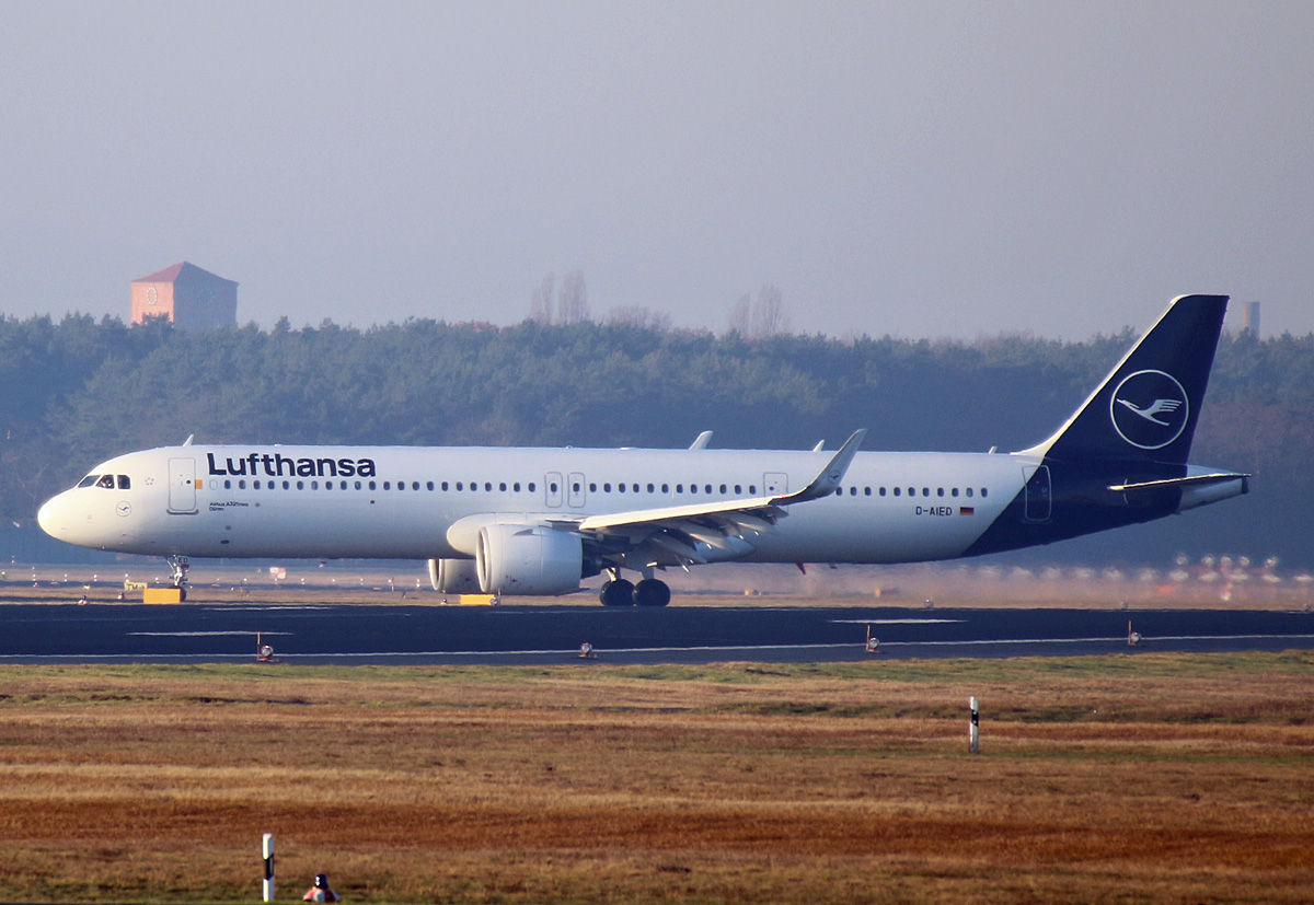 Lufthansa, Airbus A 321-271NX, D-AIED  Dren , TXL, 20.12.2019