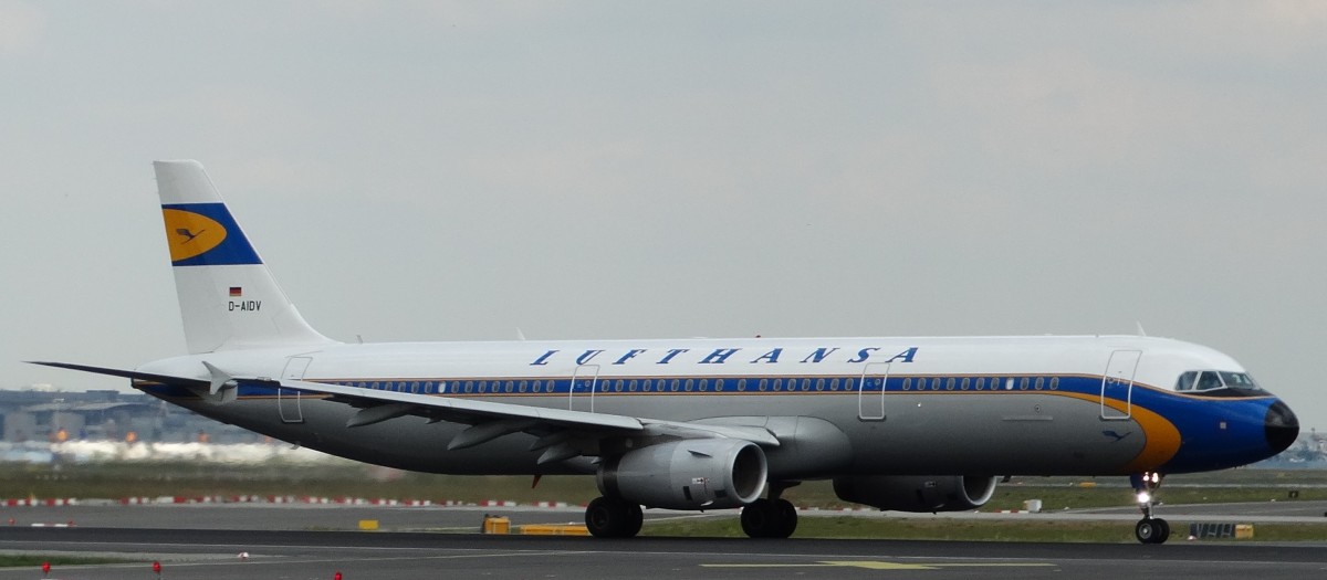 Lufthansa Airbus A321-131 (D-AIDV) startet am 24.04.14 in Frankfurt