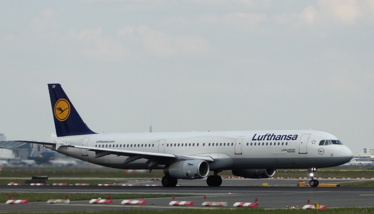 Lufthansa Airbus A321-200 (Würzburg) (D-AIRU) startet am 24.04.14 in Frankfurt 