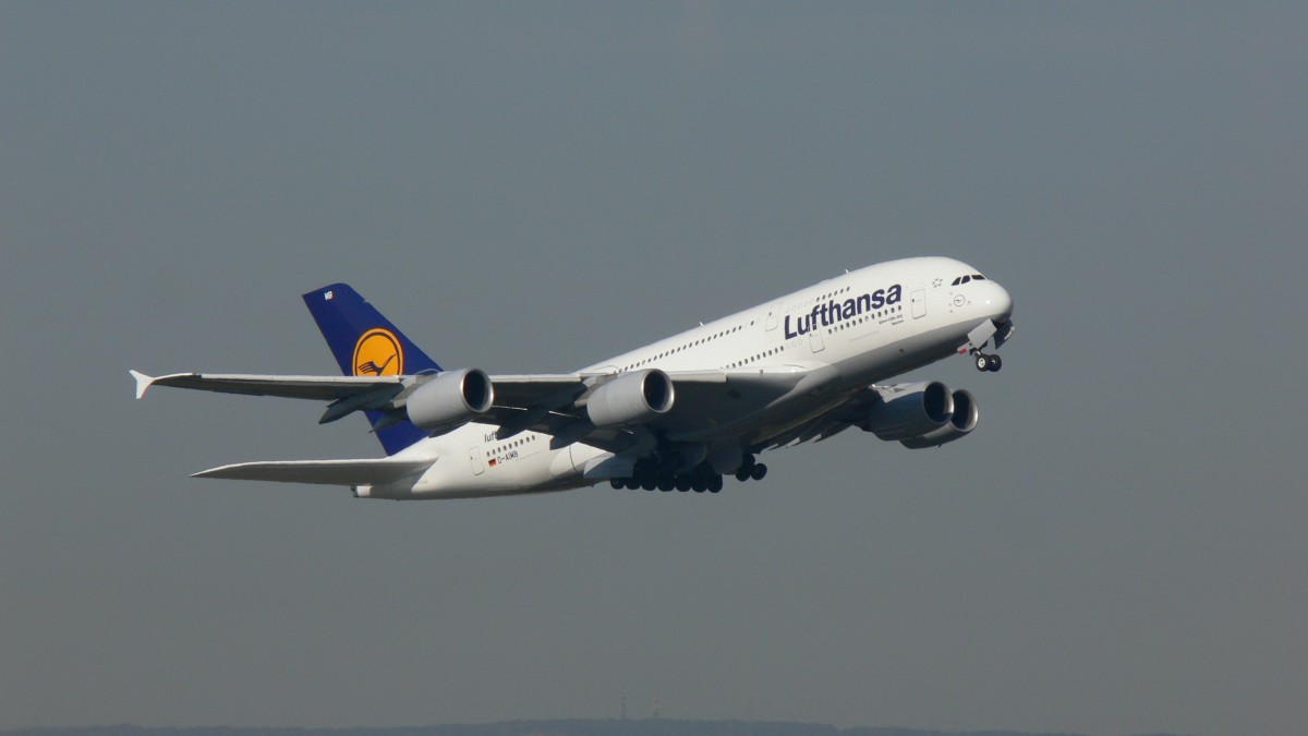 Lufthansa Airbus A380-841 D-AIMB (München) am 01.10.2011 in Frankfurt.
