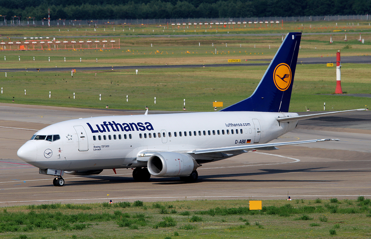 Lufthansa B 737-530 D-ABII  Lrrach  bei der Ankunft in Berlin-Tegel am 06.07.2013