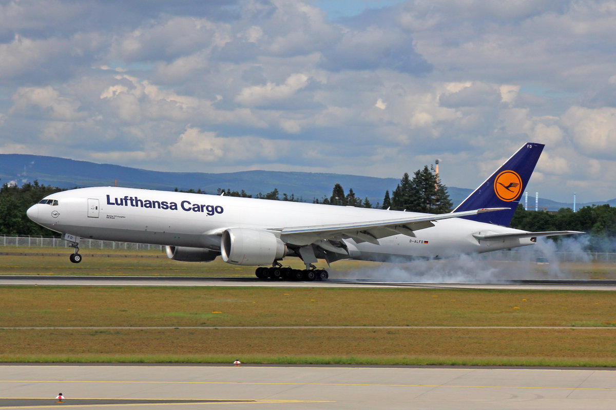 Lufthansa Cargo, D-ALFD, Boeing 777-FBT,  Olá Brazil , 20.Mai 2017, FRA Frankfurt am Main, Germany.