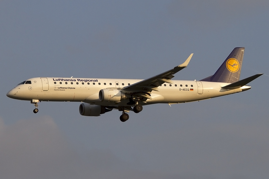 Lufthansa - CityLine, D-AECG, Embraer, ERJ-190, 08.06.2015, FRA, Frankfurt, Germany 




