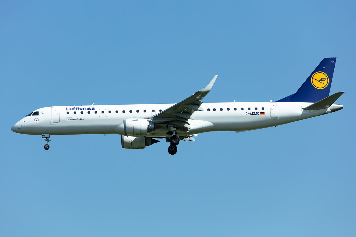Lufthansa - CityLine, D-AEMC, Embraer, ERJ-195, 02.05.2019, MUC, München, Germany

