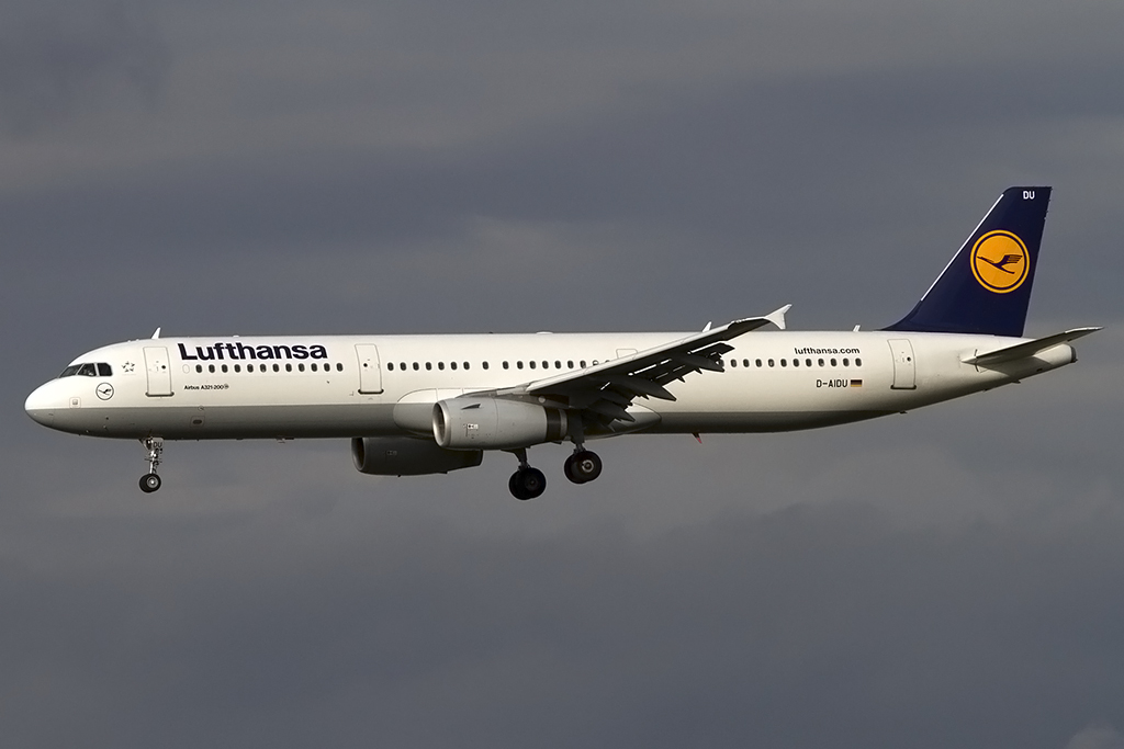 Lufthansa, D-AIDU, Airbus, A321-231, 29.10.2013, MUC, München, Germany 




