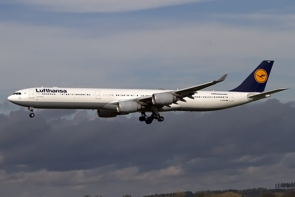 Lufthansa, D-AIHW, Airbus, A340-642X, 29.10.2013, MUC, München, Germany 




