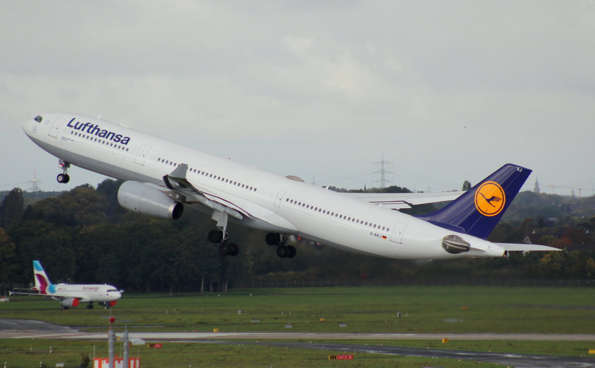 Lufthansa, D-AIKJ,MSN 701, Airbus A 330-343X,08.10.2017, DUS-EDDL, Düsseldorf, Germany 