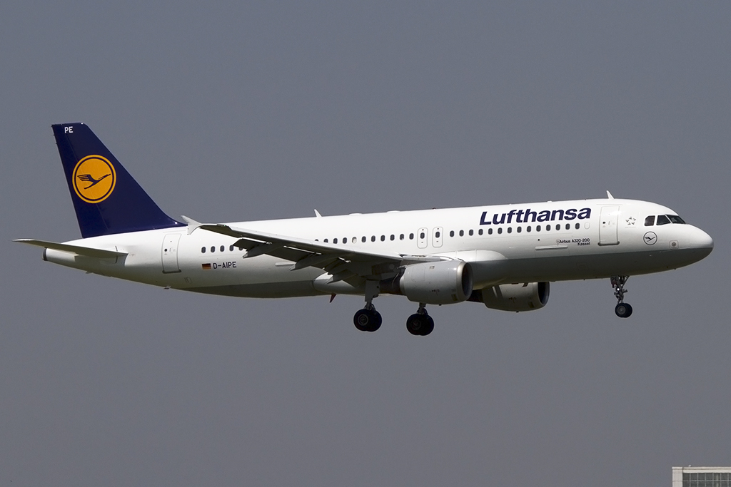 Lufthansa, D-AIPE, Airbus, A320-211, 05.07.2015, MUC, München, Germany 



