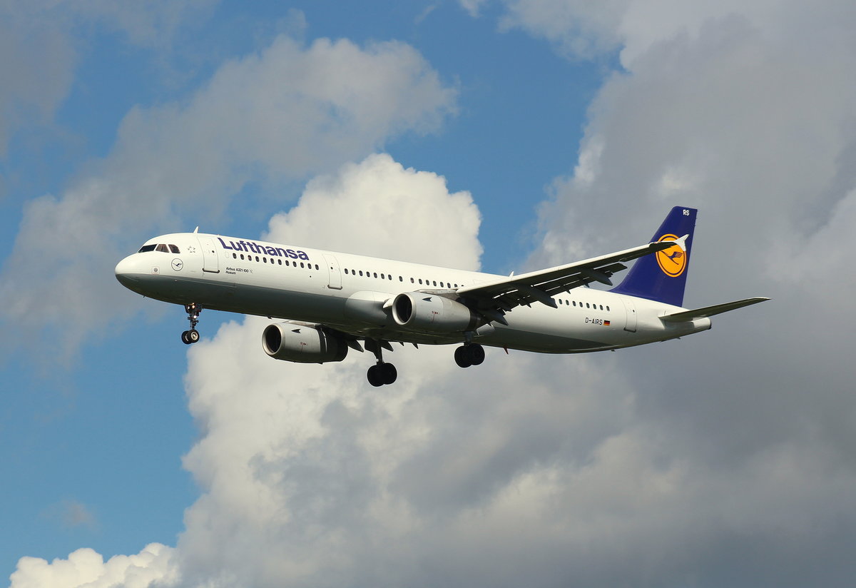 Lufthansa, D-AIRS,MSN 595,Airbus A 321-131,06.08.2017, HAM-EDDH, Hamburg, Germany (Name: Husum) 