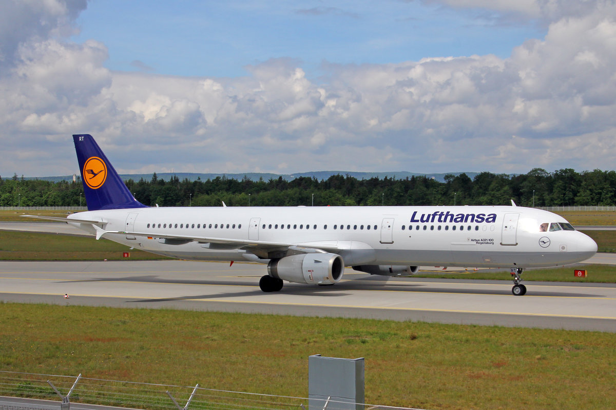 Lufthansa, D-AIRT, Airbus A321-131,  Regensburg , 20.Mai 2017, FRA Frankfurt am Main, Germany.