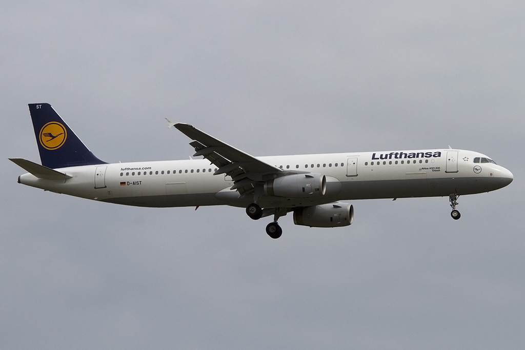 Lufthansa, D-AIST, Airbus, A321-231, 08.06.2015, FRA, Frankfurt, Germany




