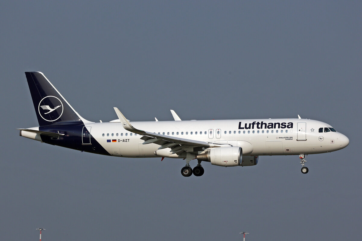 Lufthansa, D-AIZT, Airbus A320-214, msn: 5601, 11.Juli 2023, MXP Milano Malpensa, Italy.