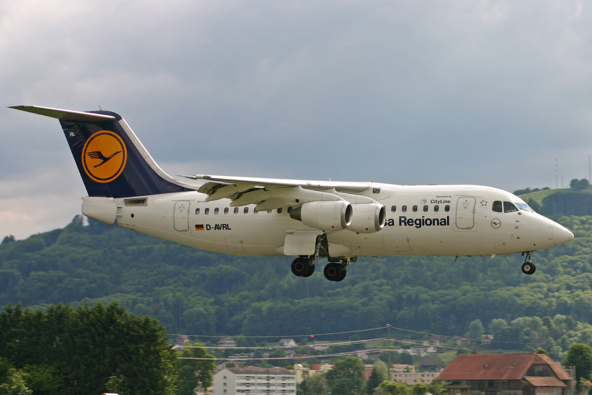 Lufthansa (Operated by Cityline), D-AVRL, BAe Avro RJ85, msn: E2285, 13.Juni 2008, BRN Bern, Switzerland.