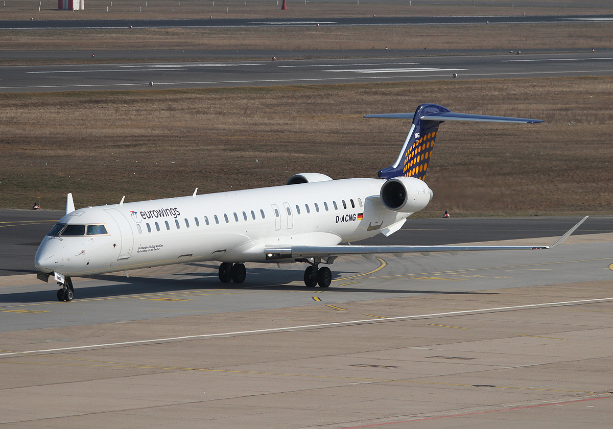 Lufthansa Regional(Eurowings) Canadair Regjet CRJ900NG D-ACNG  Rothenburg ob der Tauber  bei der Ankunft in Berlin-Tegel am 14.04.2013