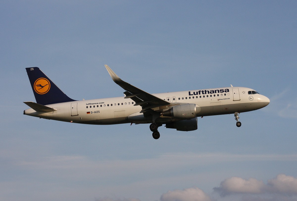 Lufthansa,D-AIZS,(c/n 5557),Airbus A320-214(SL),21.08.2014,HAM-EDDH,Hamburg,Germany