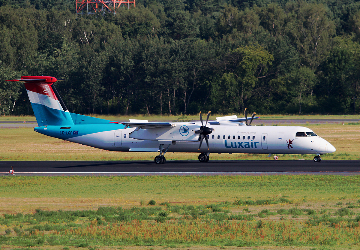 Luxair DHC-8-402Q LX-LGF nach der Landung in Berlin-Tegel am 11.07.2014
